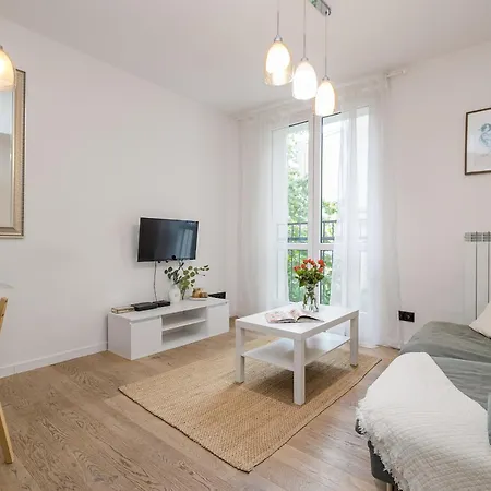 Shortstaypoland Stepinska B181 Appartement