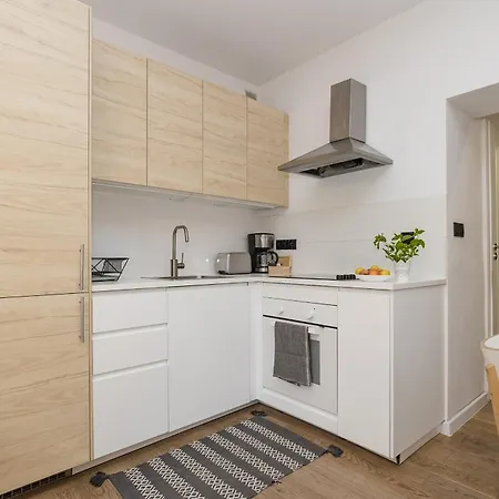 Shortstaypoland Stepinska B181 Апартаменты *