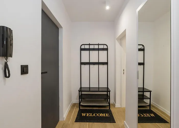 Shortstaypoland Stepinska B181 *