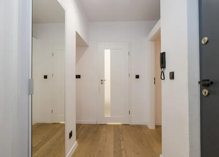 Shortstaypoland Stepinska B181 شقة وارسو